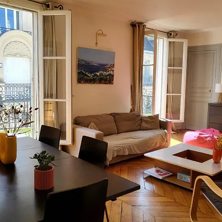 Apartment South Balcony - Champs-elysees Paris