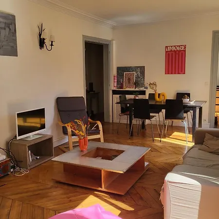 South Balcony - Champs-elysees Apartment